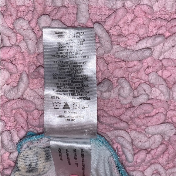 Disney one-piece zip up pajamas, size: 2T - Picture 4 of 6